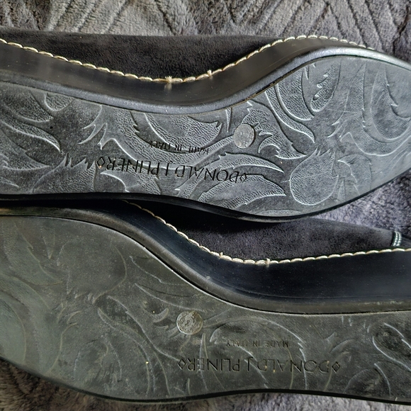 Donald J Pliner, black suede loafers - Picture 4 of 4